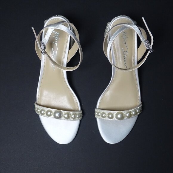Betsey Johnson Ivory Pearl Heels - Picture 2 of 8